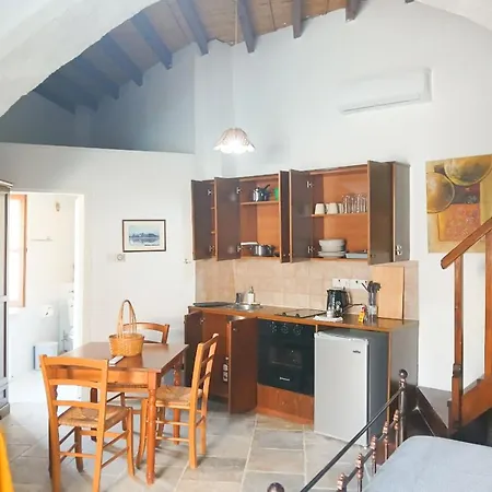 Apartmán Traditional Cozy Retreat Skarinou